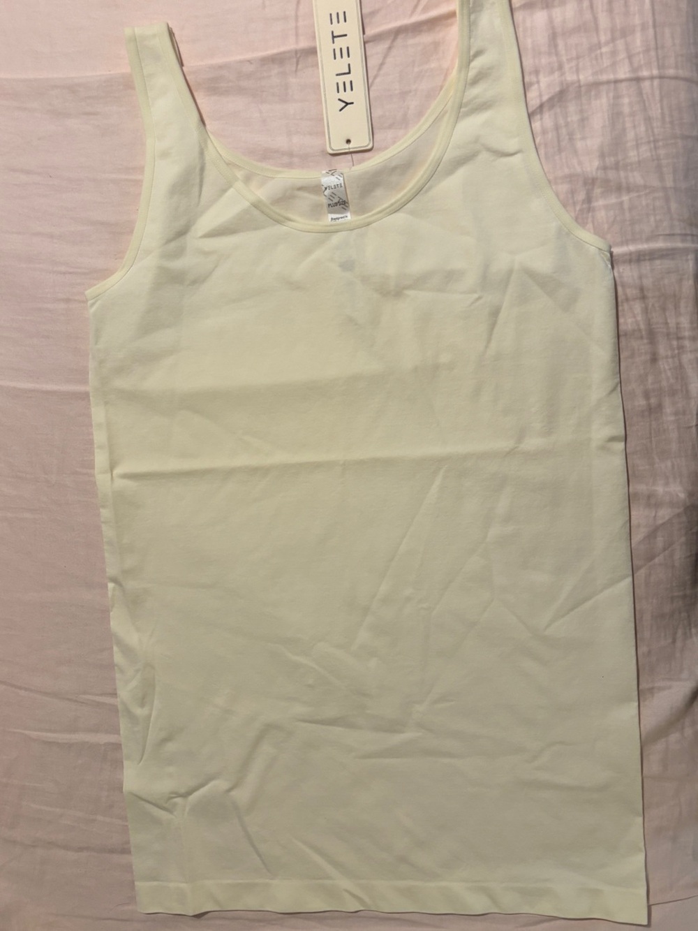 NWT Yelete Ivory Plus (one size) Womens Scoop Neck Seamless Tank Top